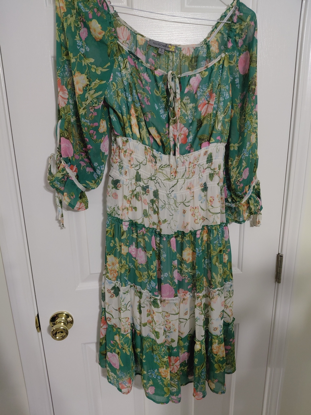 FIGUEROA & Flower Green Floral Tiered Midi Dress with Smocked Waist and Tie Neck